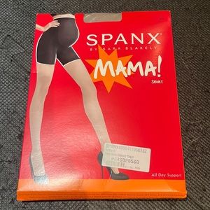Spanx mama shorts. Size C. In box Never worn.